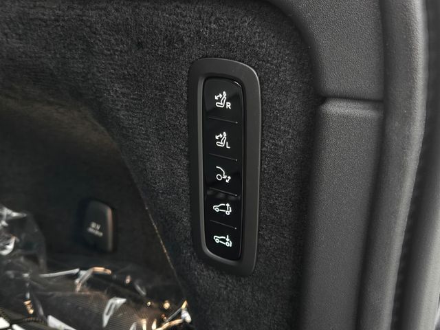 2025 Volvo EX90 Ultra - Photo 26