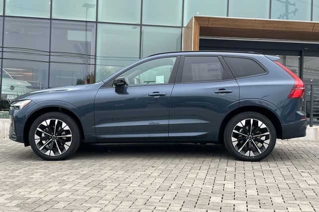 2026 Volvo XC60 Plus - Photo 7