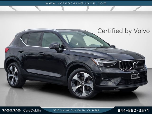 2025 Volvo XC40 B5 Plus Bright AWD's photo
