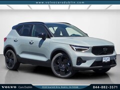 2026 Volvo XC40 B5 Ultra Black Edition AWD SUV