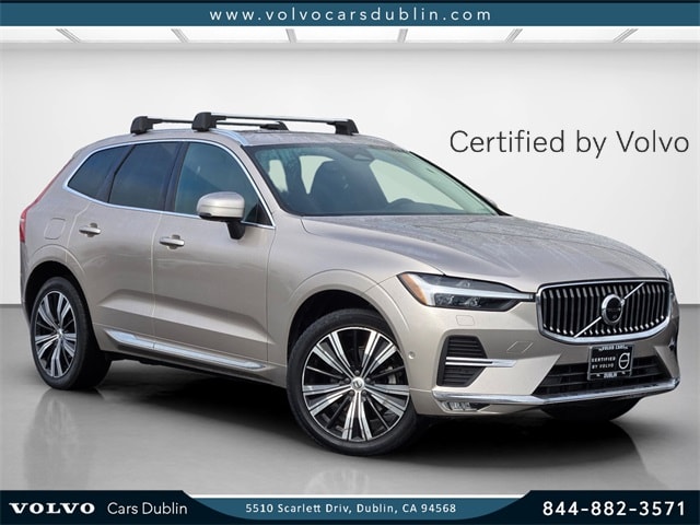 2023 Volvo XC60 Plus's photo