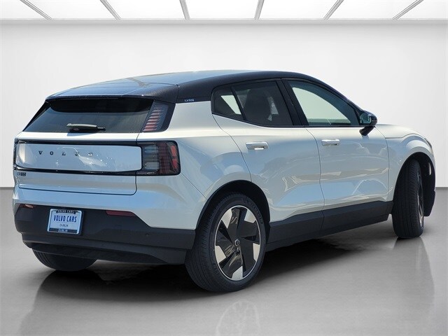 2025 Volvo EX30 Plus photo 3