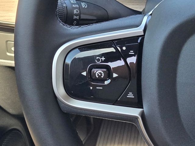 2026 Volvo XC90 Plus - Photo 15
