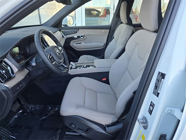 2026 Volvo XC90 Plus - Photo 20