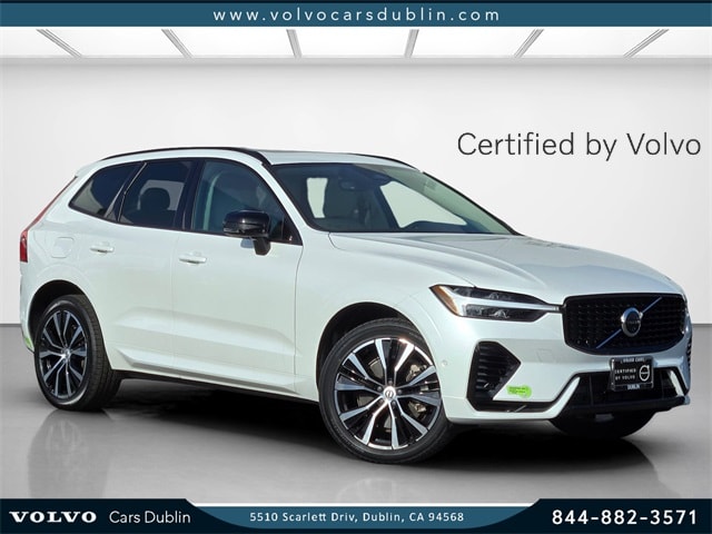 2023 Volvo XC60 Plus's photo