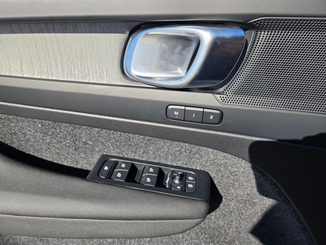2026 Volvo EX40 Plus - Photo 18