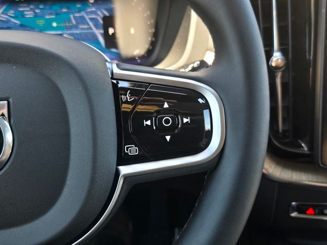 2026 Volvo XC60 Plus - Photo 20