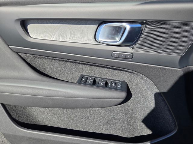 2026 Volvo EX40 Plus - Photo 17