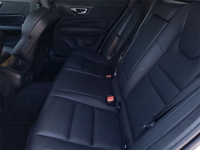 2024 Volvo V60 Cross Country Plus - Photo 13