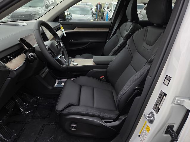 2025 Volvo EX90 Ultra - Photo 17