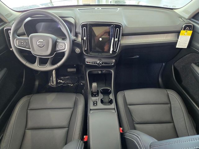 2026 Volvo XC40 Core - Photo 8