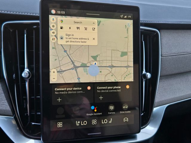 2026 Volvo XC90 Plus - Photo 18