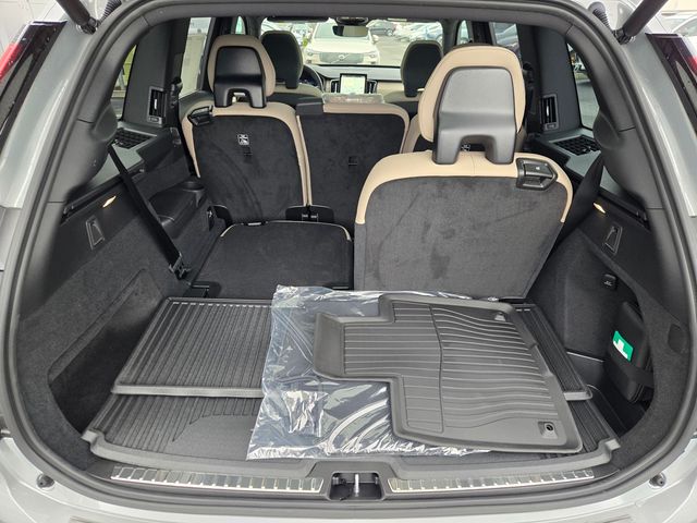 2026 Volvo XC90 Plus - Photo 27