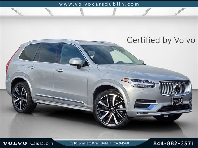 2023 Volvo XC90 Plus's photo