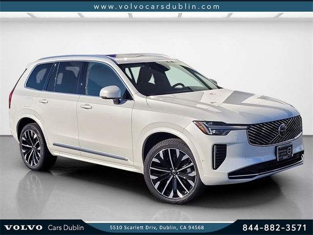 2025 Volvo XC90 B5 Plus Bright 4WD's photo