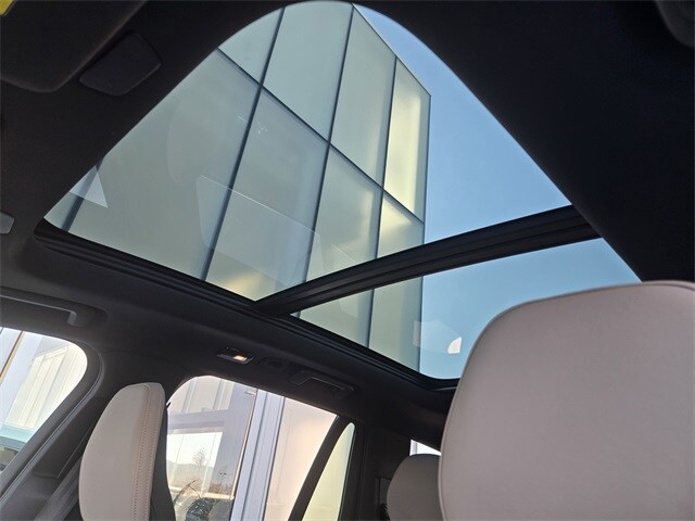 2026 Volvo XC90 Plus - Photo 21