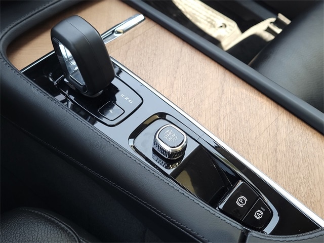 2023 Volvo XC90 Plus - Photo 18