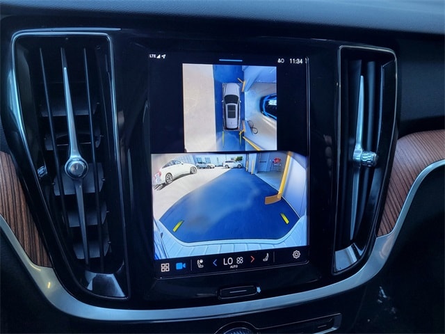 2024 Volvo V60 Cross Country Plus - Photo 17