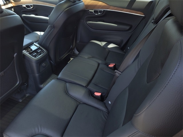 2023 Volvo XC90 Plus - Photo 11