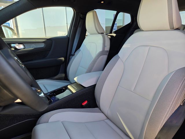 2026 Volvo EX40 Plus - Photo 20