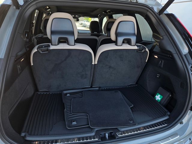 2026 Volvo XC90 Plus - Photo 24