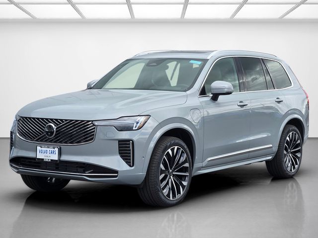 2026 Volvo XC90 Plus - Photo 8