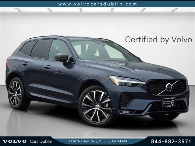 2023 Volvo XC60 Plus's photo