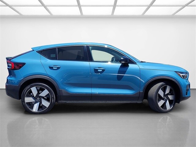 2023 Volvo C40 Recharge Ultimate photo 3