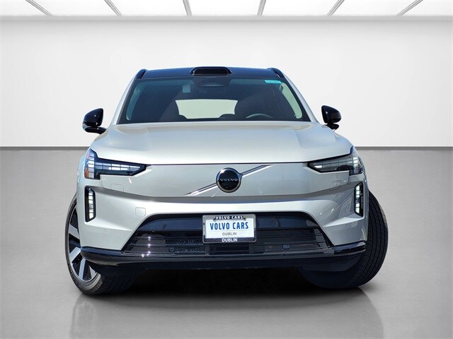 2025 Volvo EX90 Twin Motor Performance Plus photo 2