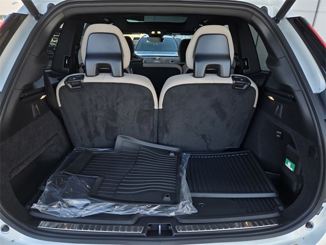 2026 Volvo XC90 Plus - Photo 26