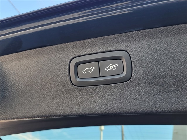 2023 Volvo XC90 Plus - Photo 25