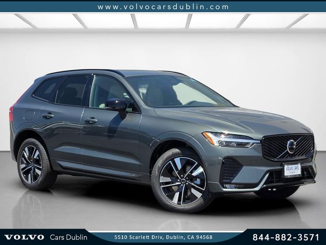 2026 Volvo XC60 B5 Core Dark AWD's photo