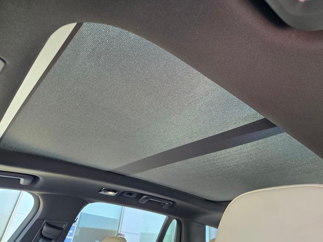 2026 Volvo XC90 Plus - Photo 20