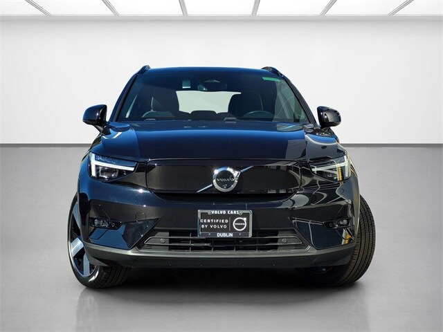 2024 Volvo XC40 Recharge Plus photo 2