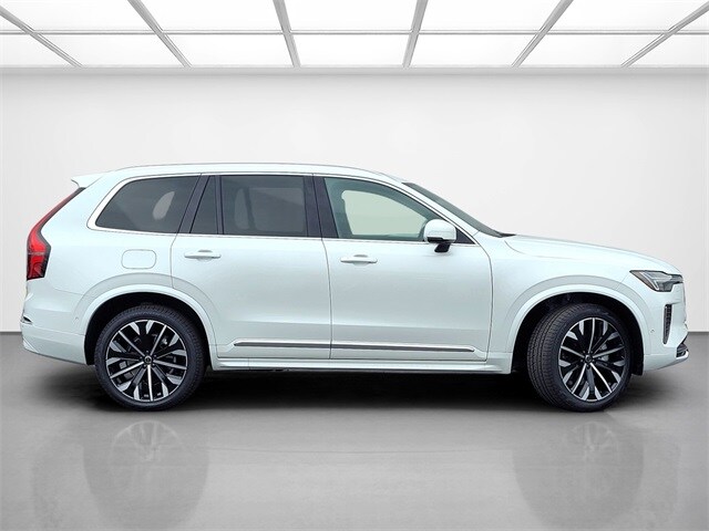 2026 Volvo XC90 photo 3