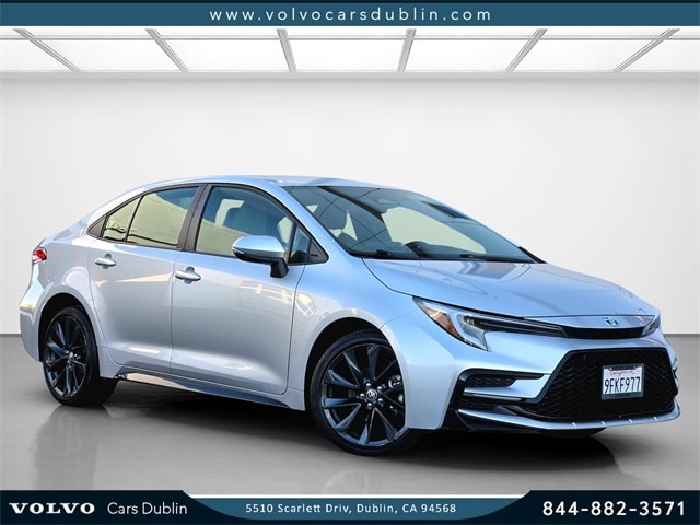 2023 Toyota Corolla SE's photo