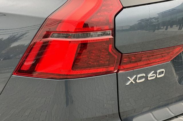 2026 Volvo XC60 Plus - Photo 26