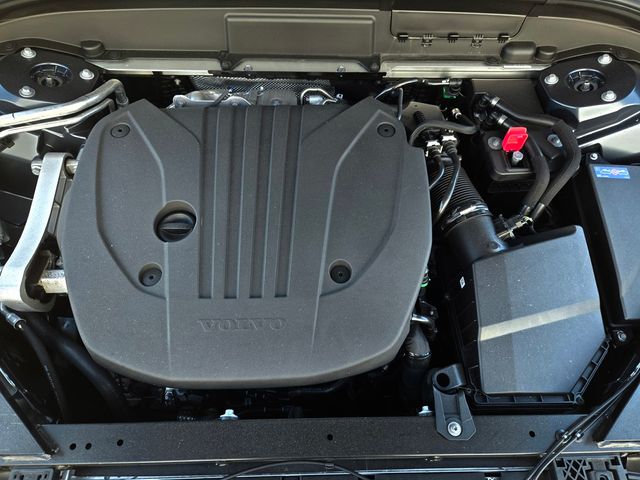 2026 Volvo XC60 Plus - Photo 25