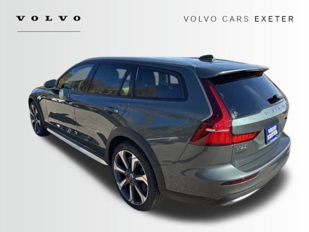 New 2026 Volvo V60 Cross Country B5 Ultra Wagon