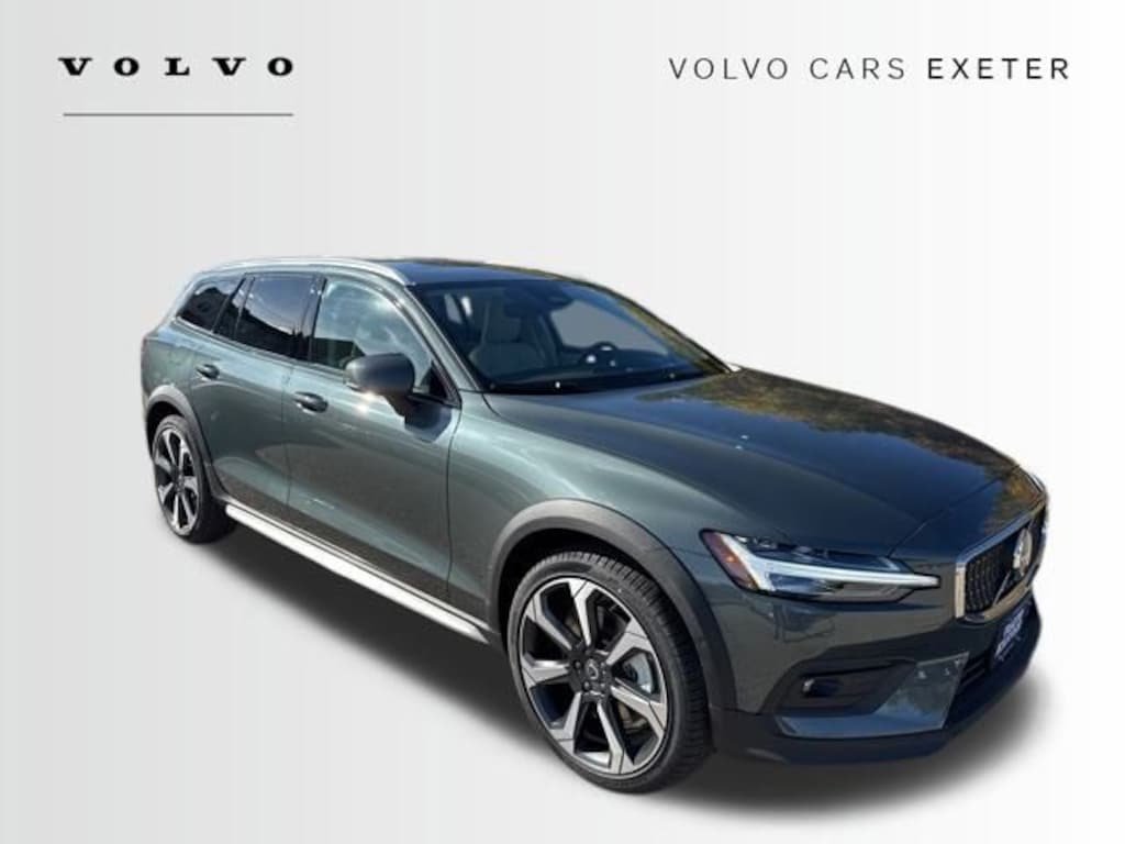 New 2026 Volvo V60 Cross Country B5 Ultra Wagon
