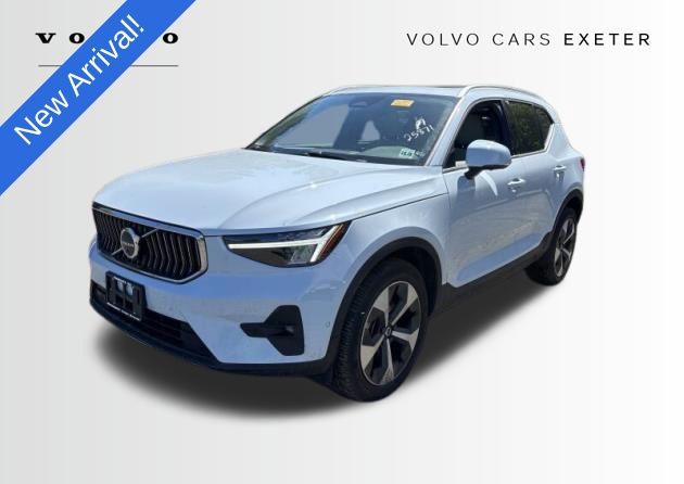 2024 Volvo XC40 B5 Plus Bright AWD's photo