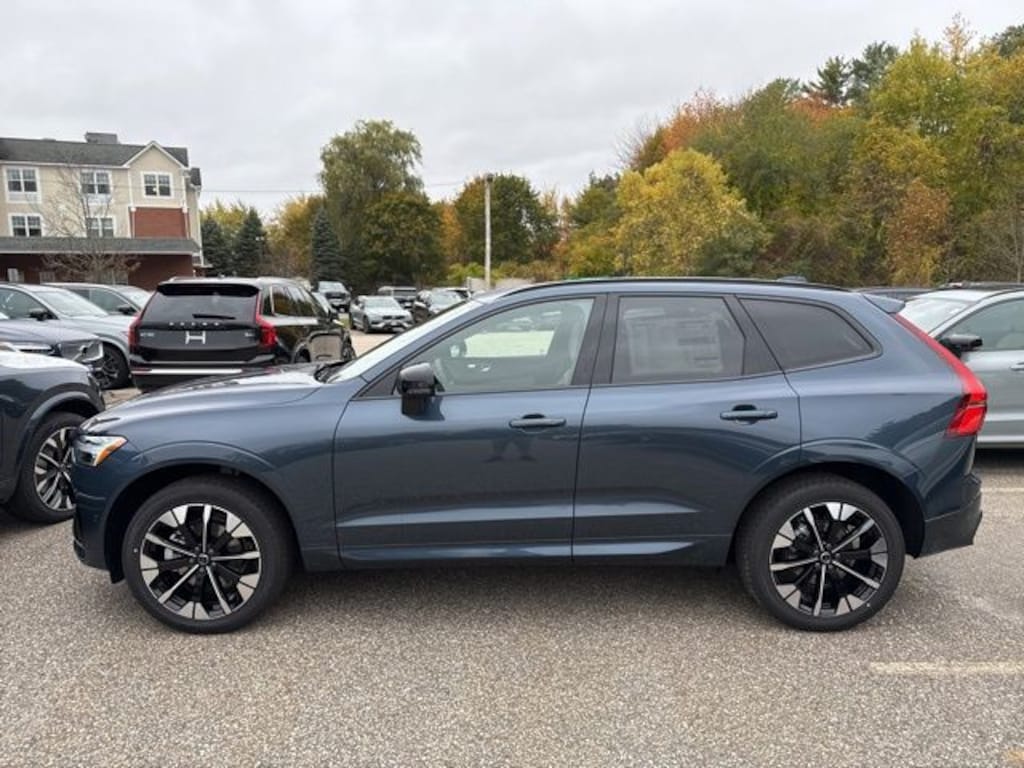 New 2026 Volvo XC60 B5 Plus SUV