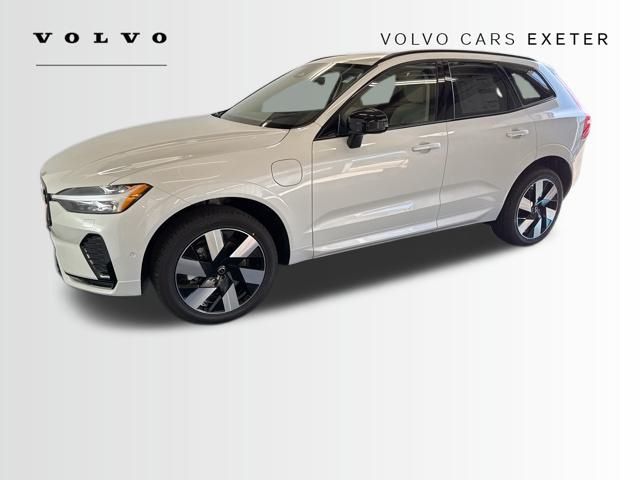 2025 Volvo XC60 Hybrid T8 Plus photo 3