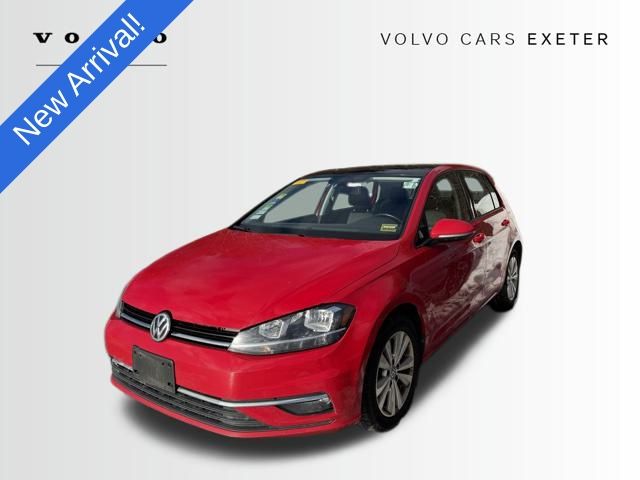 2018 Volkswagen Golf SE's photo