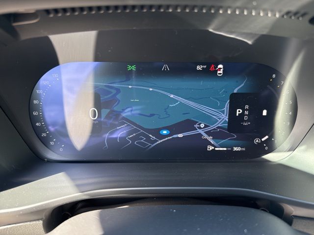 2026 Volvo XC40 Plus - Photo 8