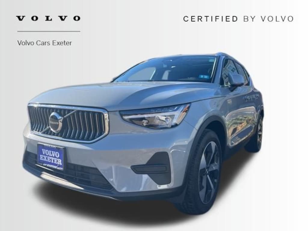 Certified 2025 Volvo XC40 B5 Core SUV