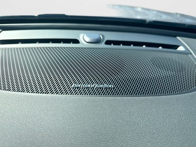 2026 Volvo XC40 Plus - Photo 27