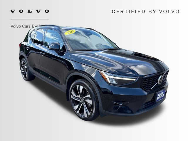 2023 Volvo XC40 B5 Plus Dark AWD's photo