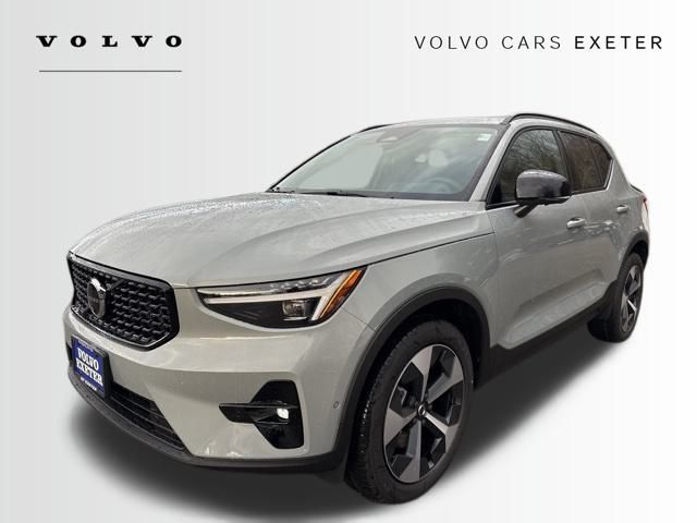 2026 Volvo XC40 Plus's photo