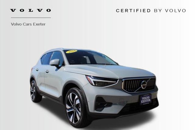 2024 Volvo XC40 B5 Ultimate Bright AWD's photo